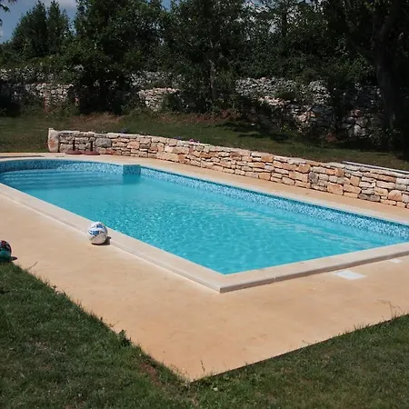 Foska Liberat Complex 360 * Svetvincenat